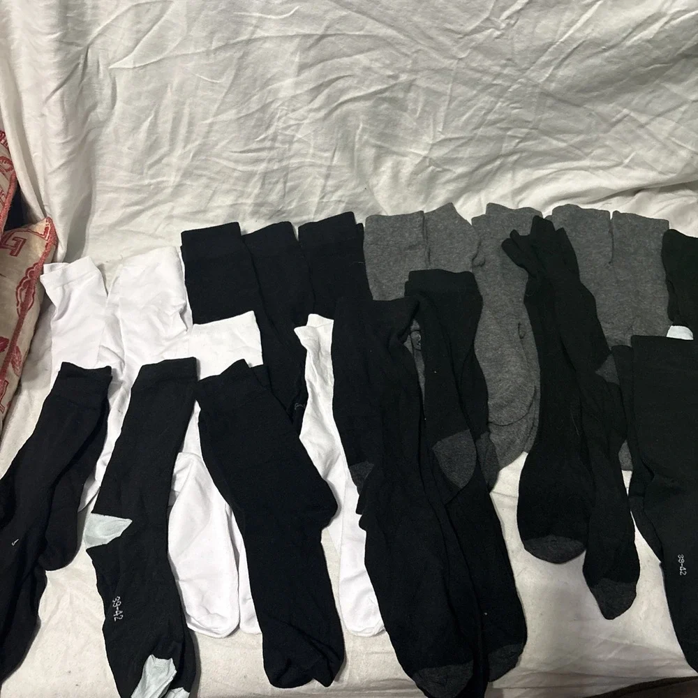 Lot Of 20 Tall Unisex Unbranded Socks Black White Grey New